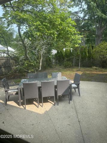 172 Larchwood Avenue Oakhurst NJ 07755