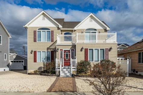 21 Magee Avenue Lavallette NJ 08735