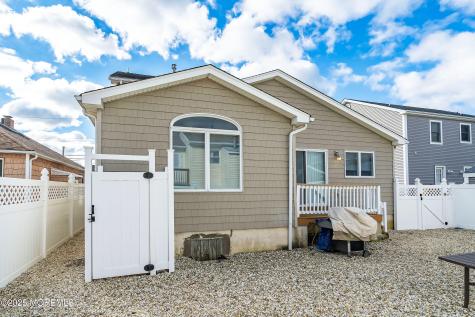 21 Magee Avenue Lavallette NJ 08735