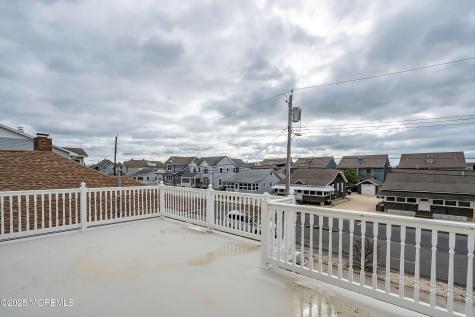21 Magee Avenue Lavallette NJ 08735
