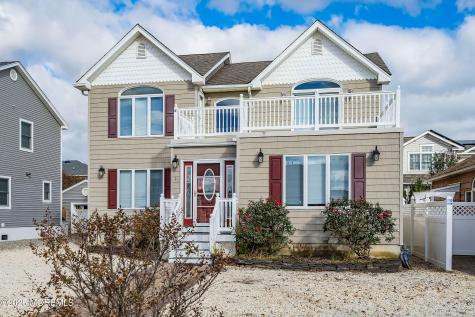 21 Magee Avenue Lavallette NJ 08735