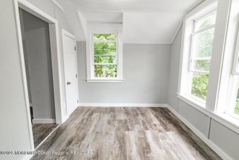 306 Henley Avenue Pine Beach NJ 08741