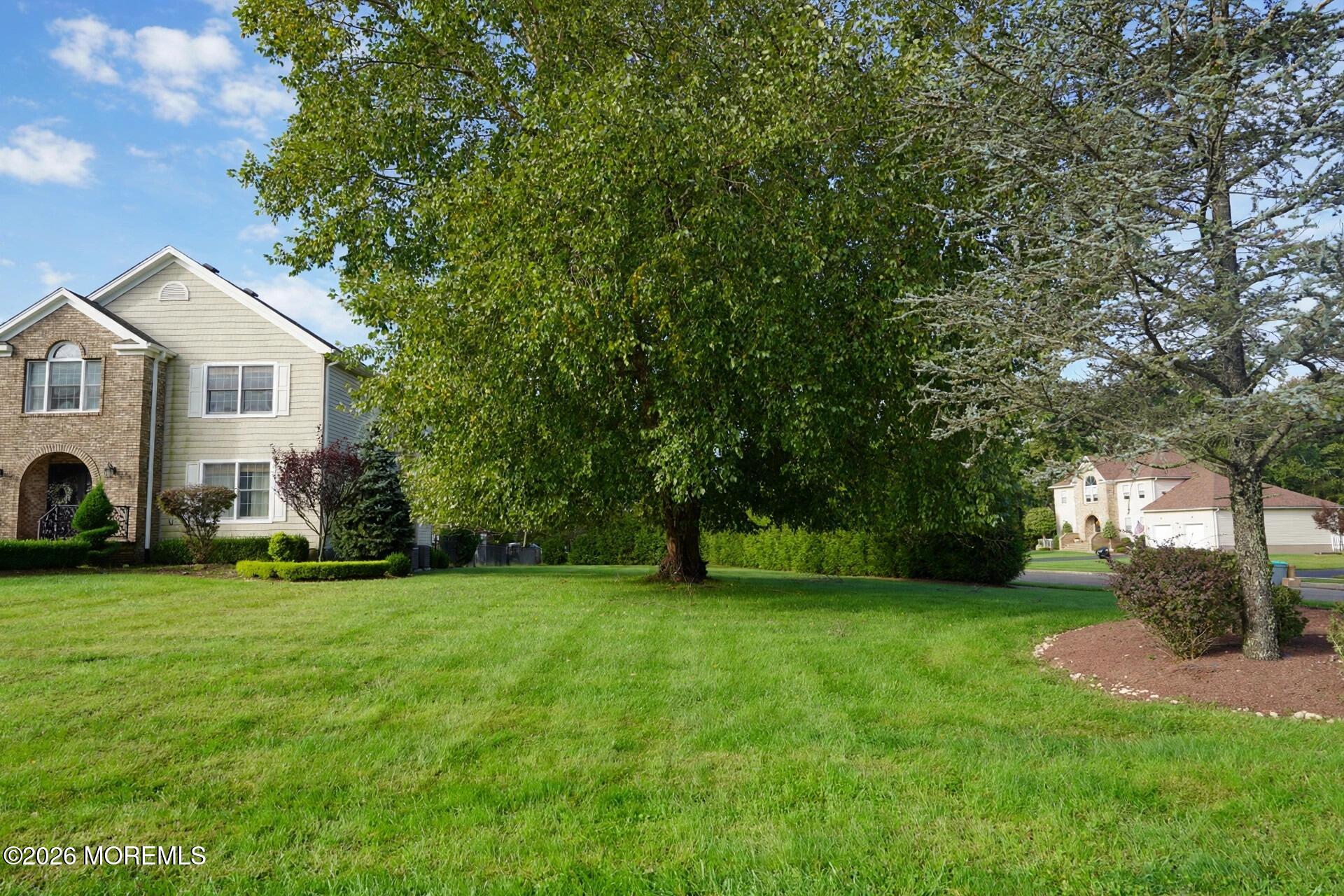 17 Locksley Lane Manalapan NJ 07726