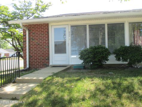 829A Balmoral Court Lakewood NJ 08701