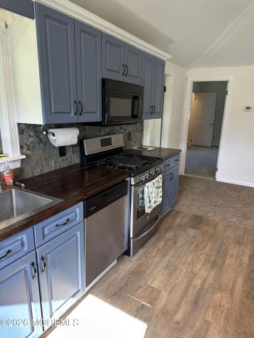 164 Everett Road Lincroft NJ 07738