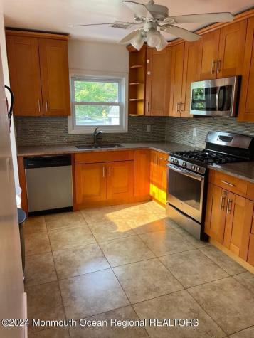 3 Berger Avenue Oakhurst NJ 07755