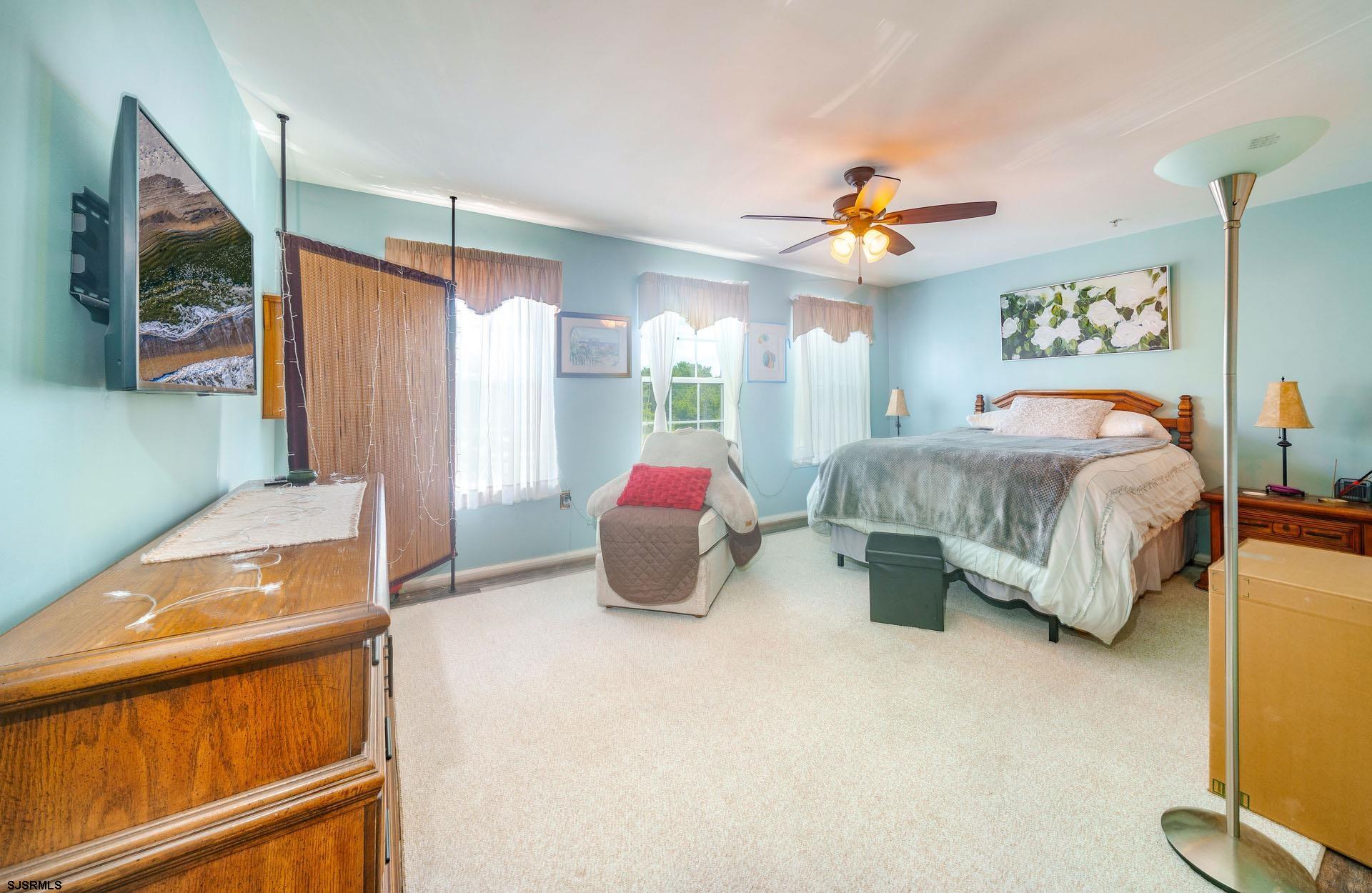 27 Bayside Drive Somers Point NJ 08244