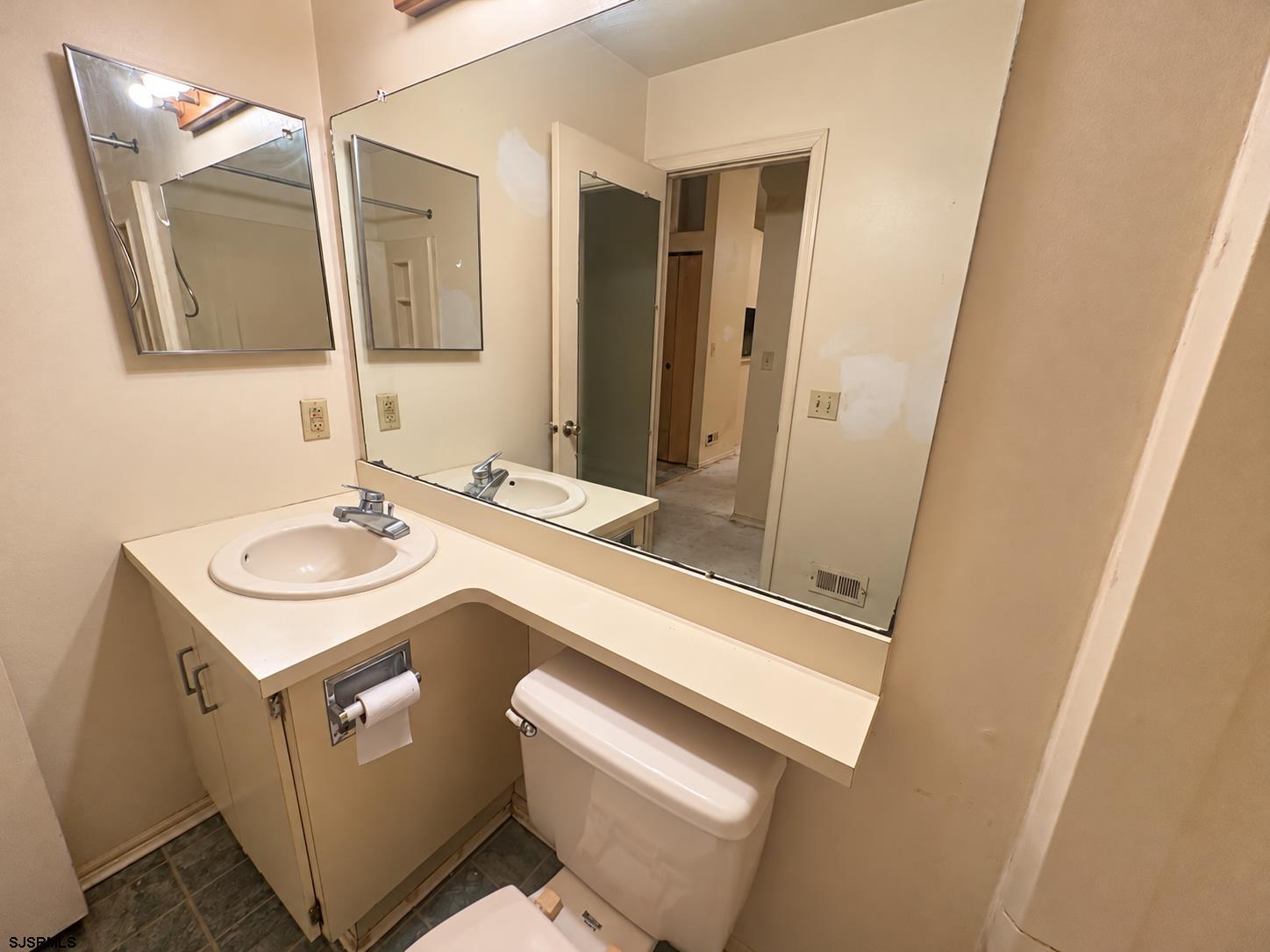 152 Club Place Galloway Township NJ 08205
