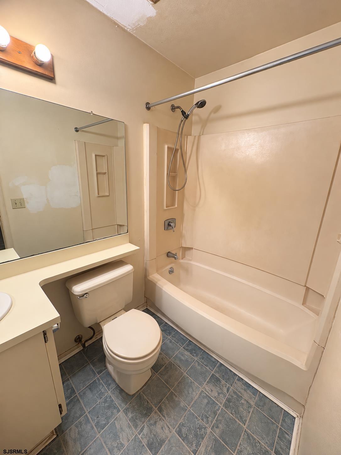 152 Club Place Galloway Township NJ 08205