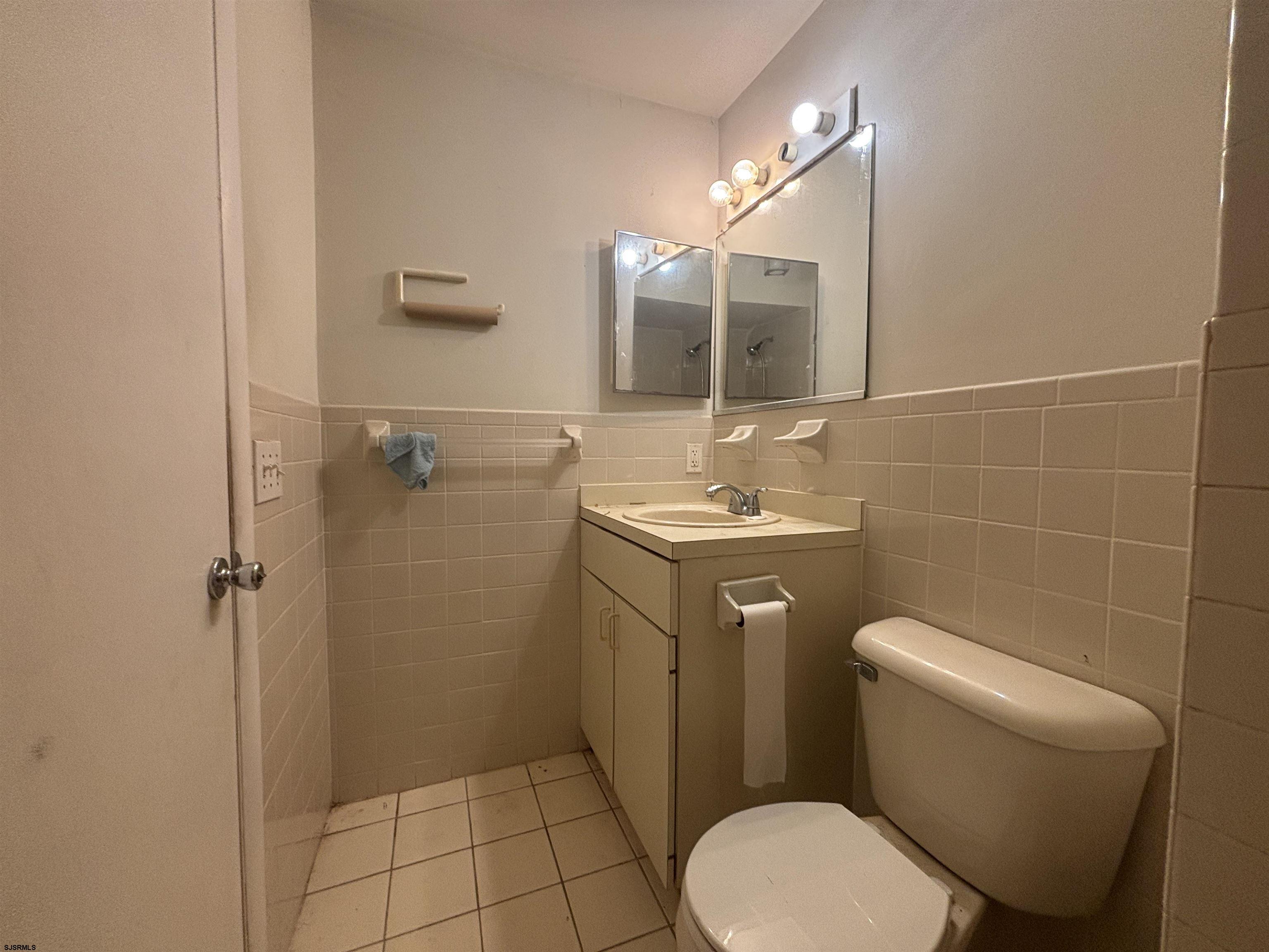 21G Oyster Bay Road Absecon NJ 08401-0000