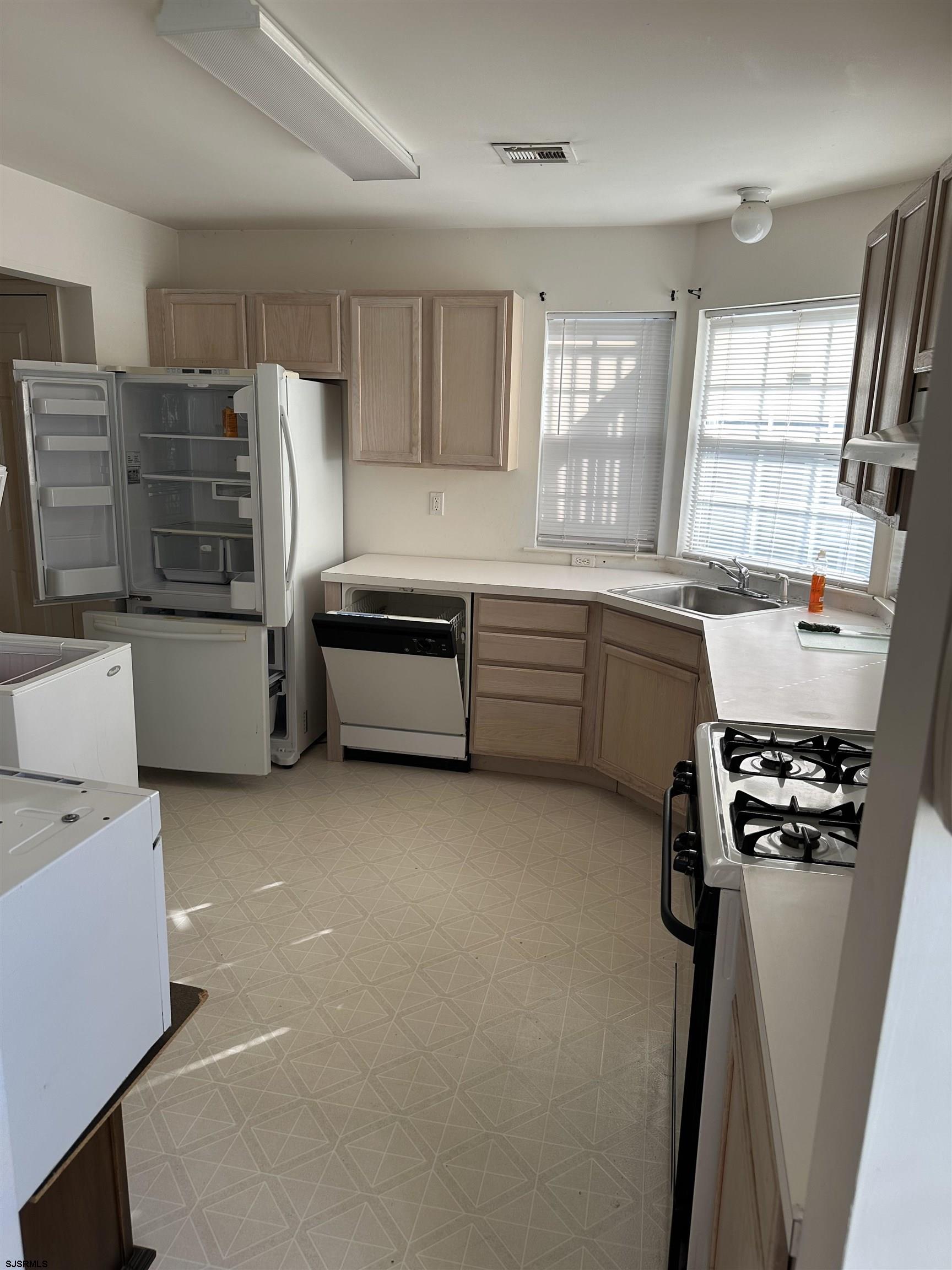 85 E Woodland Avenue Absecon NJ 08201
