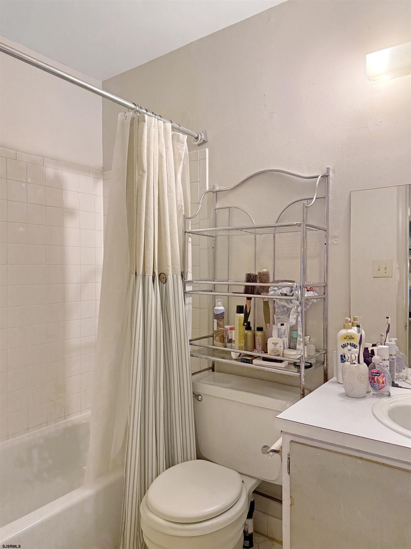 894 E Fishers Creek Road Smithville NJ 08205