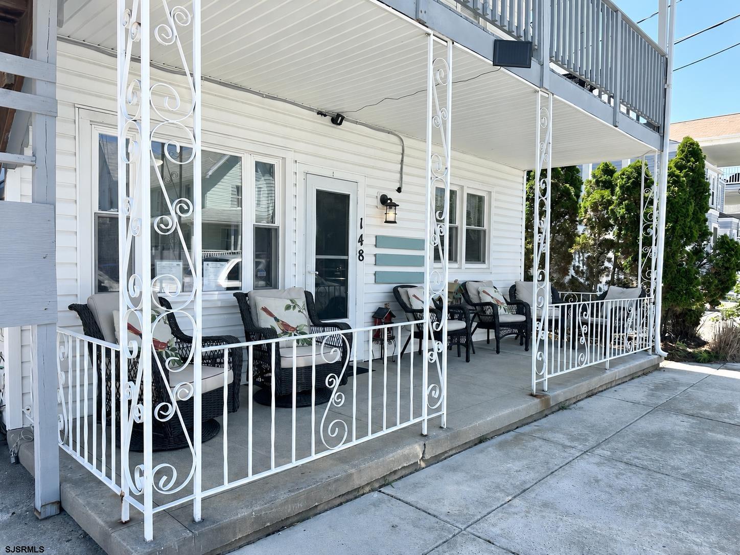 148 E Burk Avenue Wildwood NJ 08260-1647