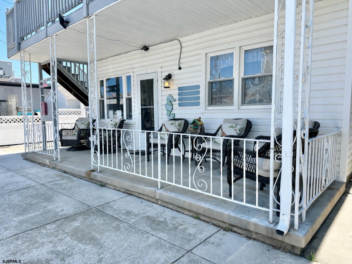 148 E Burk Avenue Wildwood NJ 08260-1647