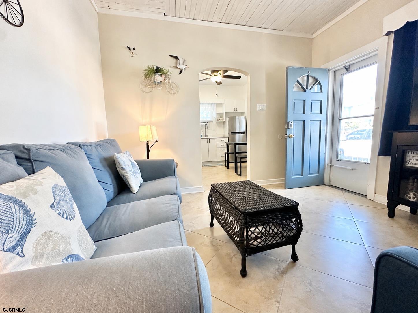 148 E Burk Avenue Wildwood NJ 08260-1647