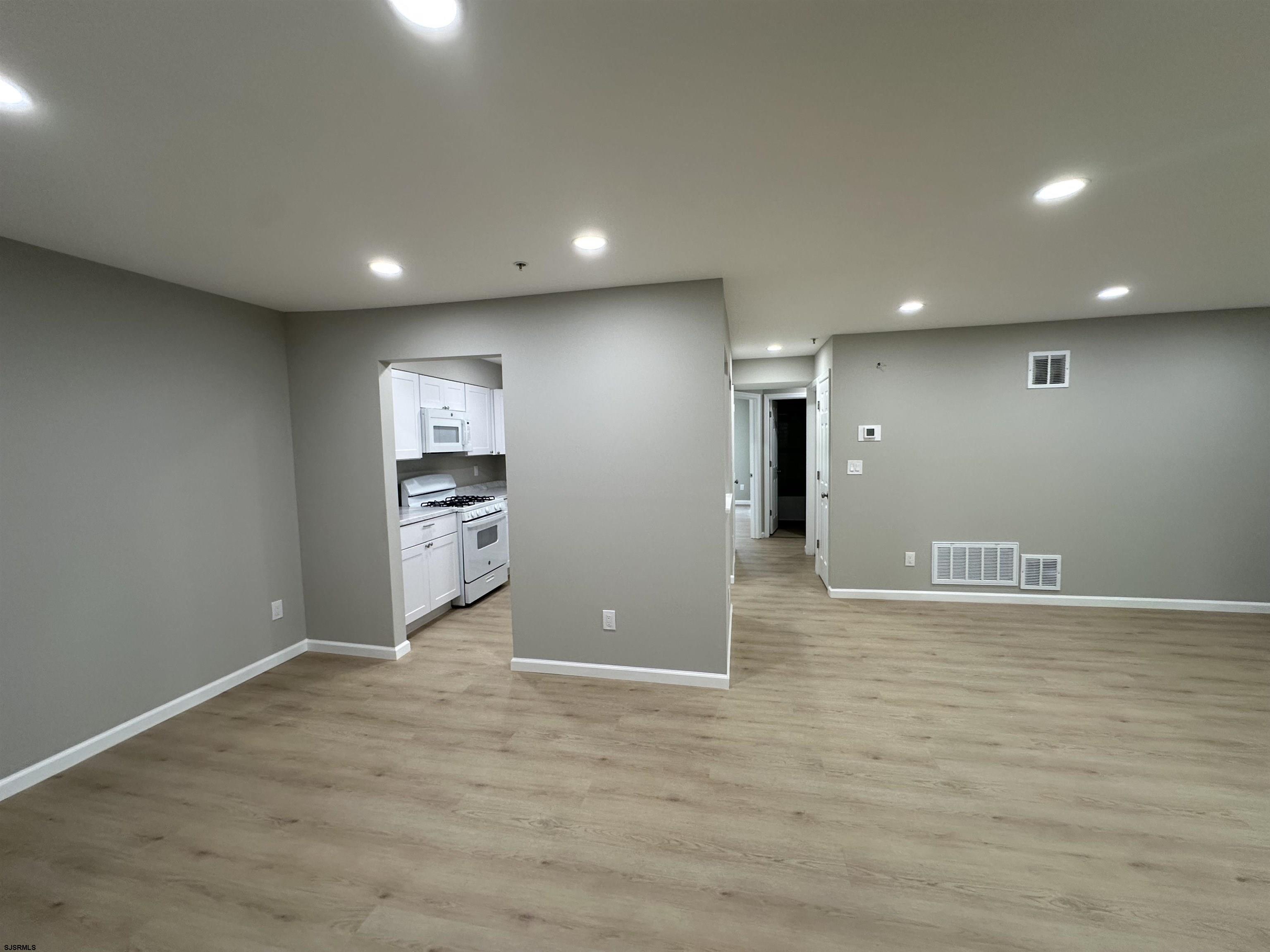 6 Oyster Bay Absecon NJ 08201