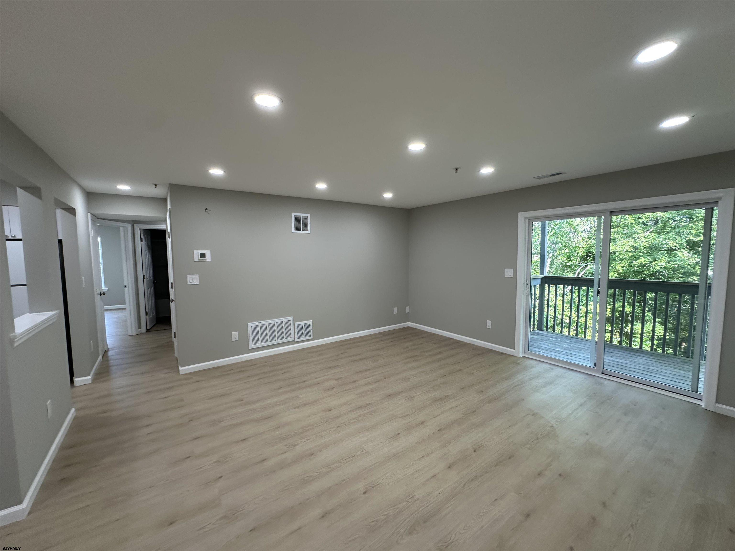 6 Oyster Bay Absecon NJ 08201