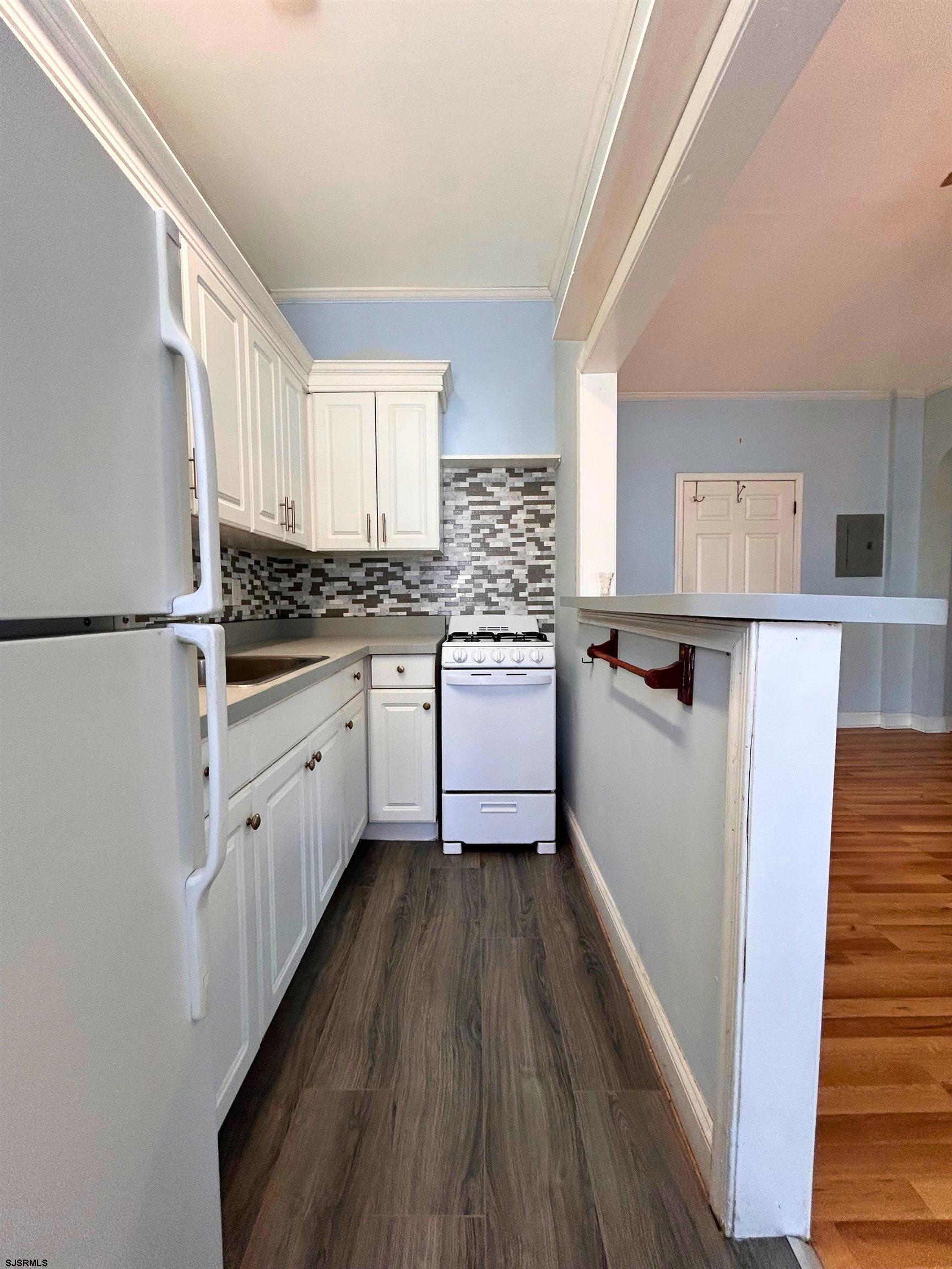 2 S Hartford Avenue Atlantic City NJ 08401