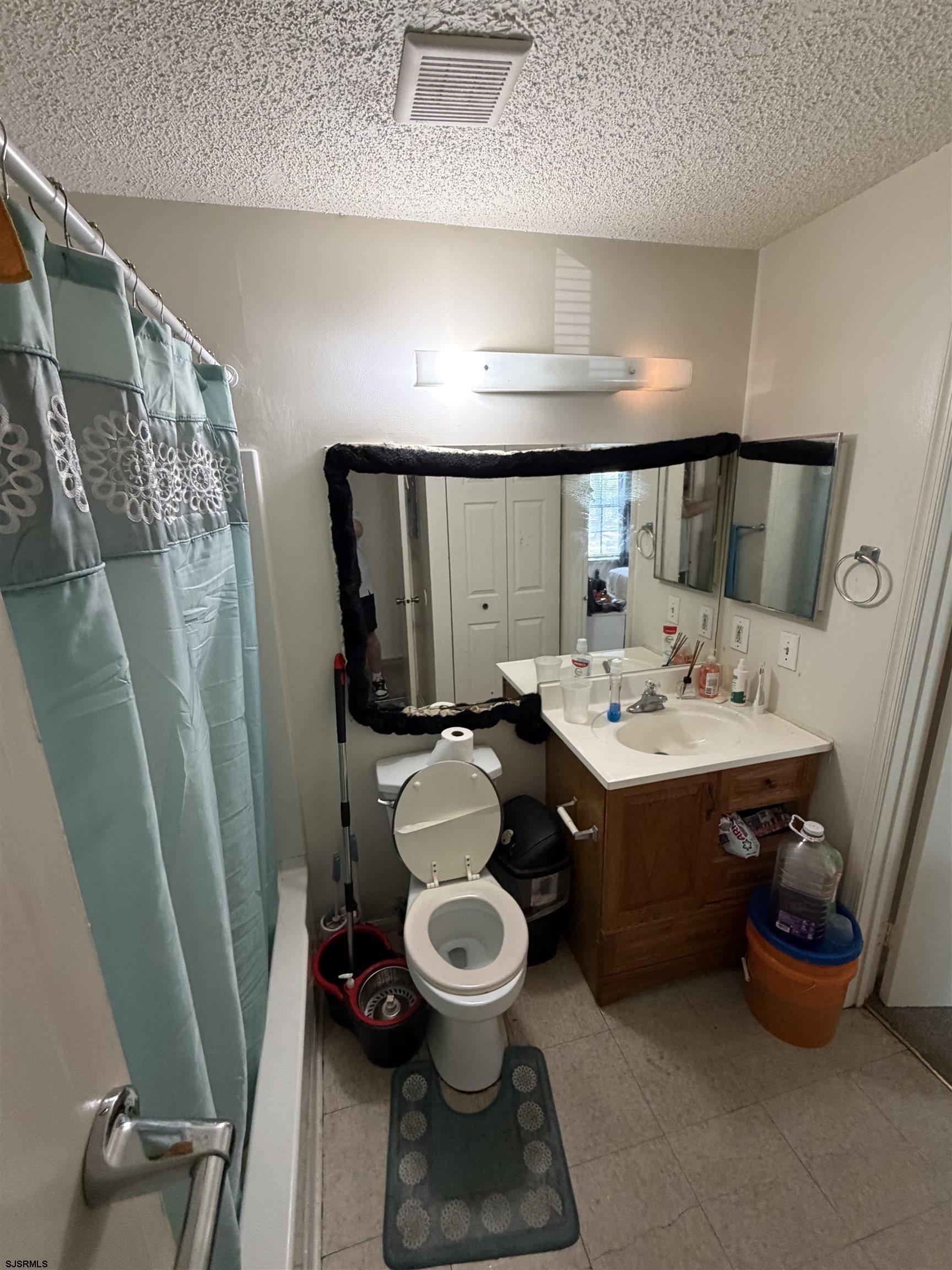 2 Liberty Court Galloway Township NJ 08205-0000