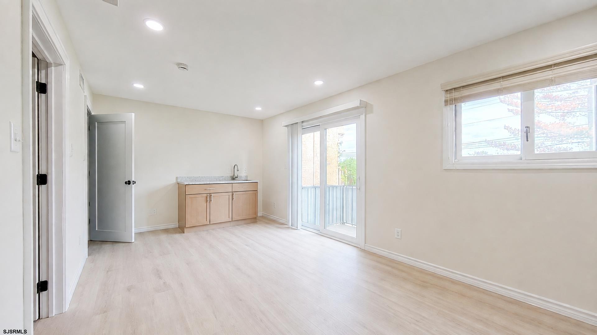 18 Empire Drive Egg Harbor Township NJ 08232