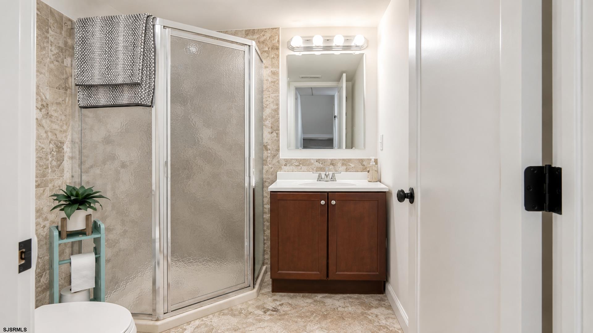 18 Empire Drive Egg Harbor Township NJ 08232