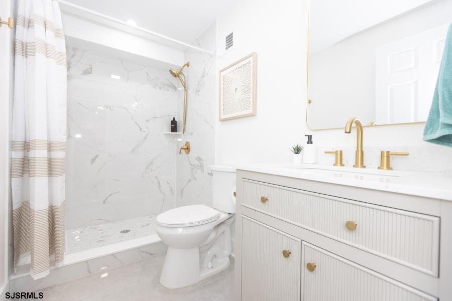215 E Leaming Avenue Wildwood NJ 08260