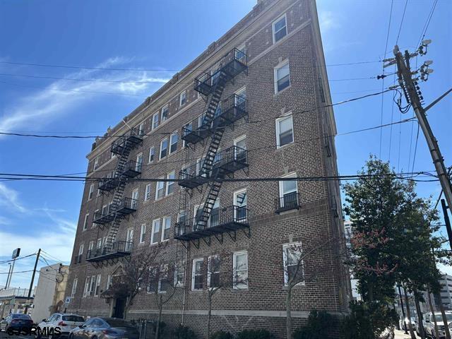 2 S Hartford Avenue Atlantic City NJ 08401
