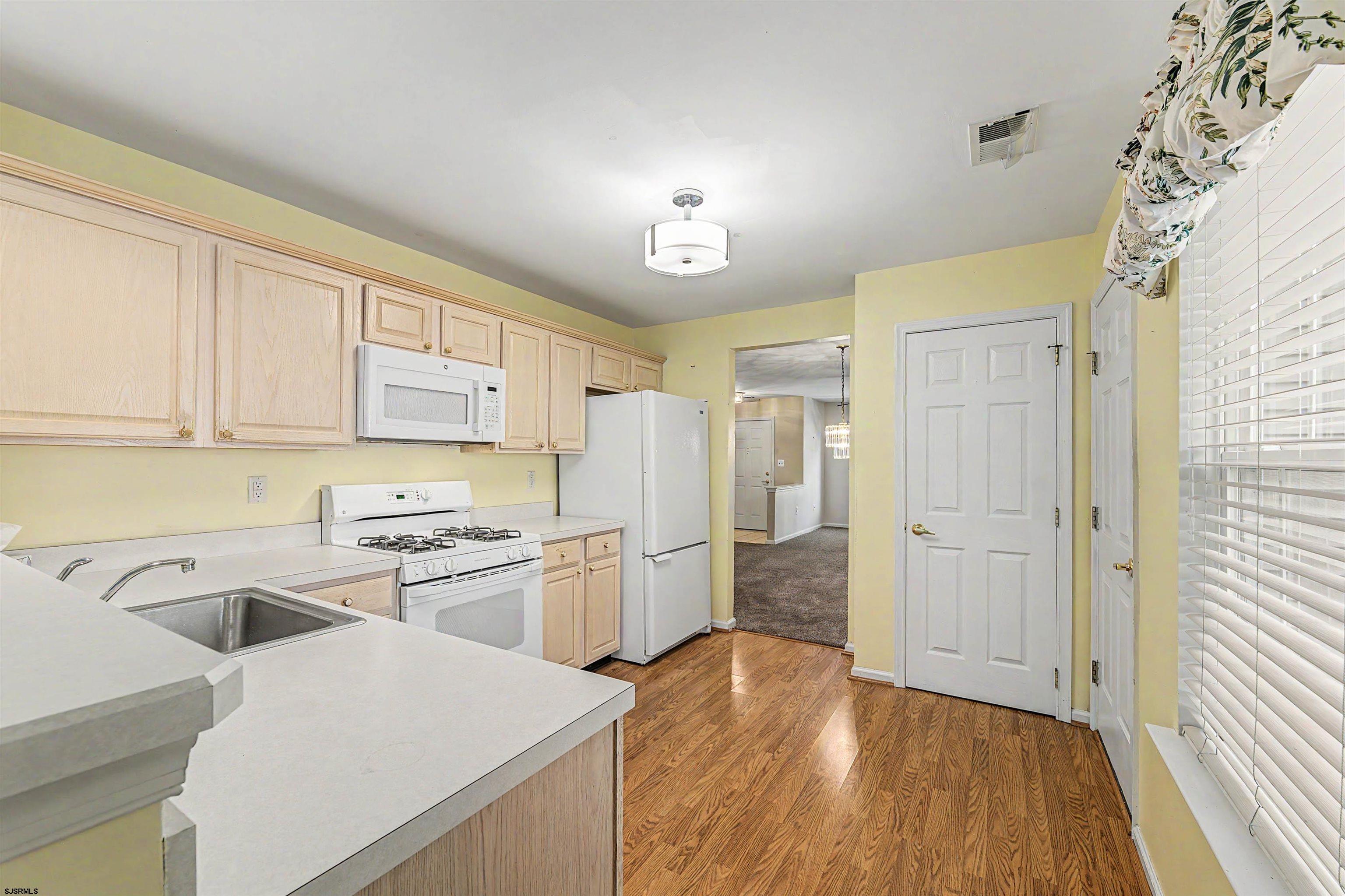 676 E Chancery Lane Galloway Township NJ 08205