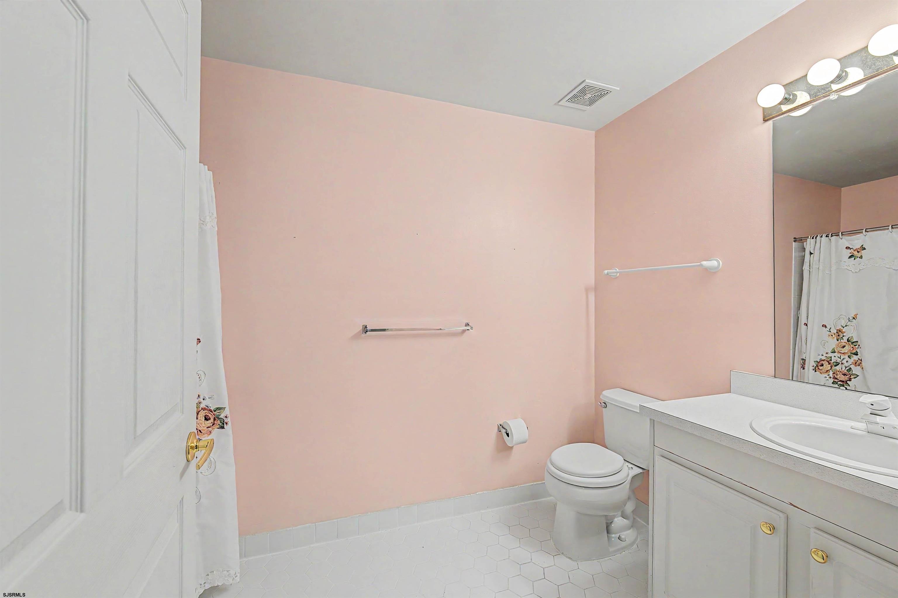 676 E Chancery Lane Galloway Township NJ 08205
