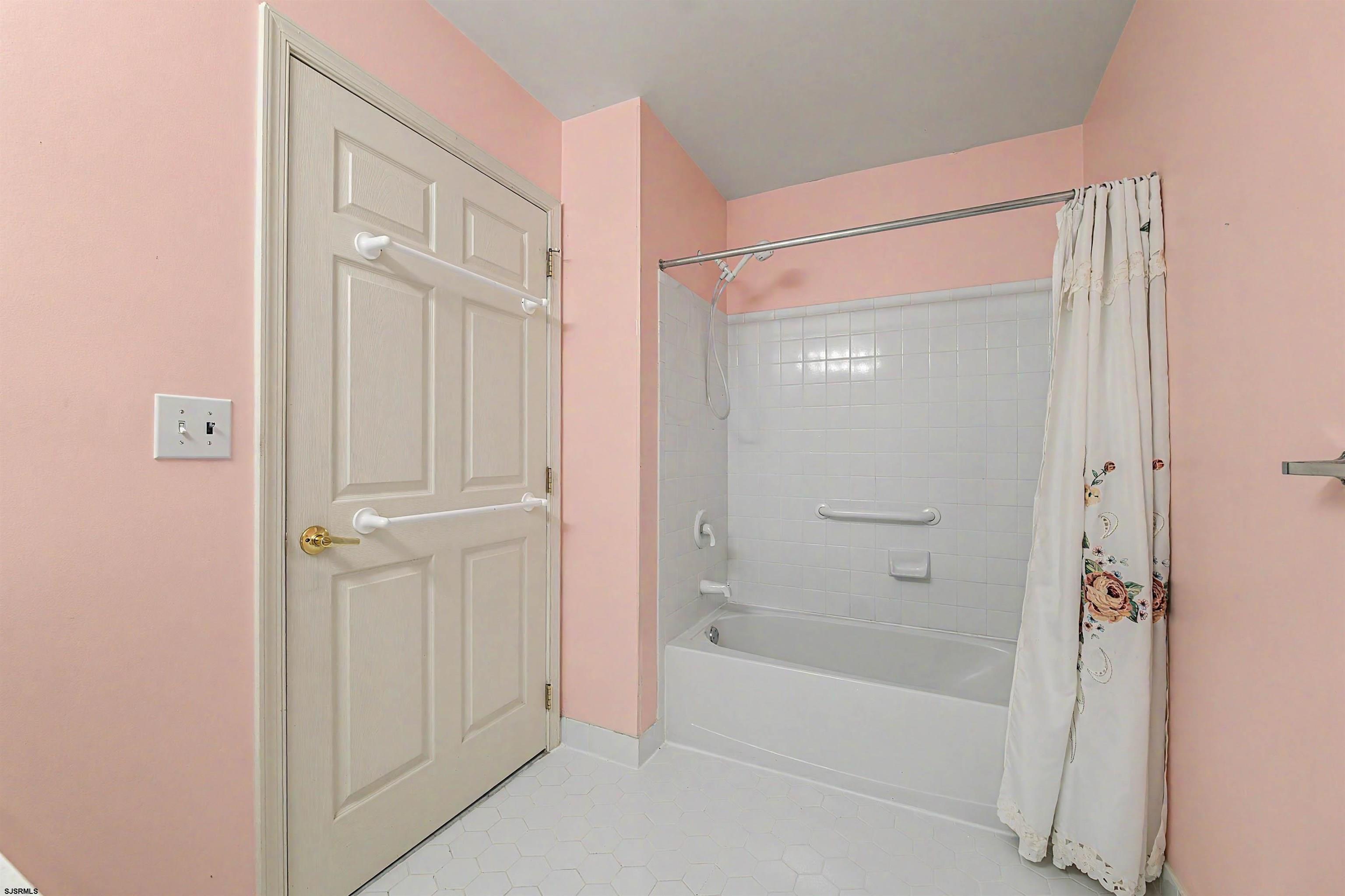 676 E Chancery Lane Galloway Township NJ 08205