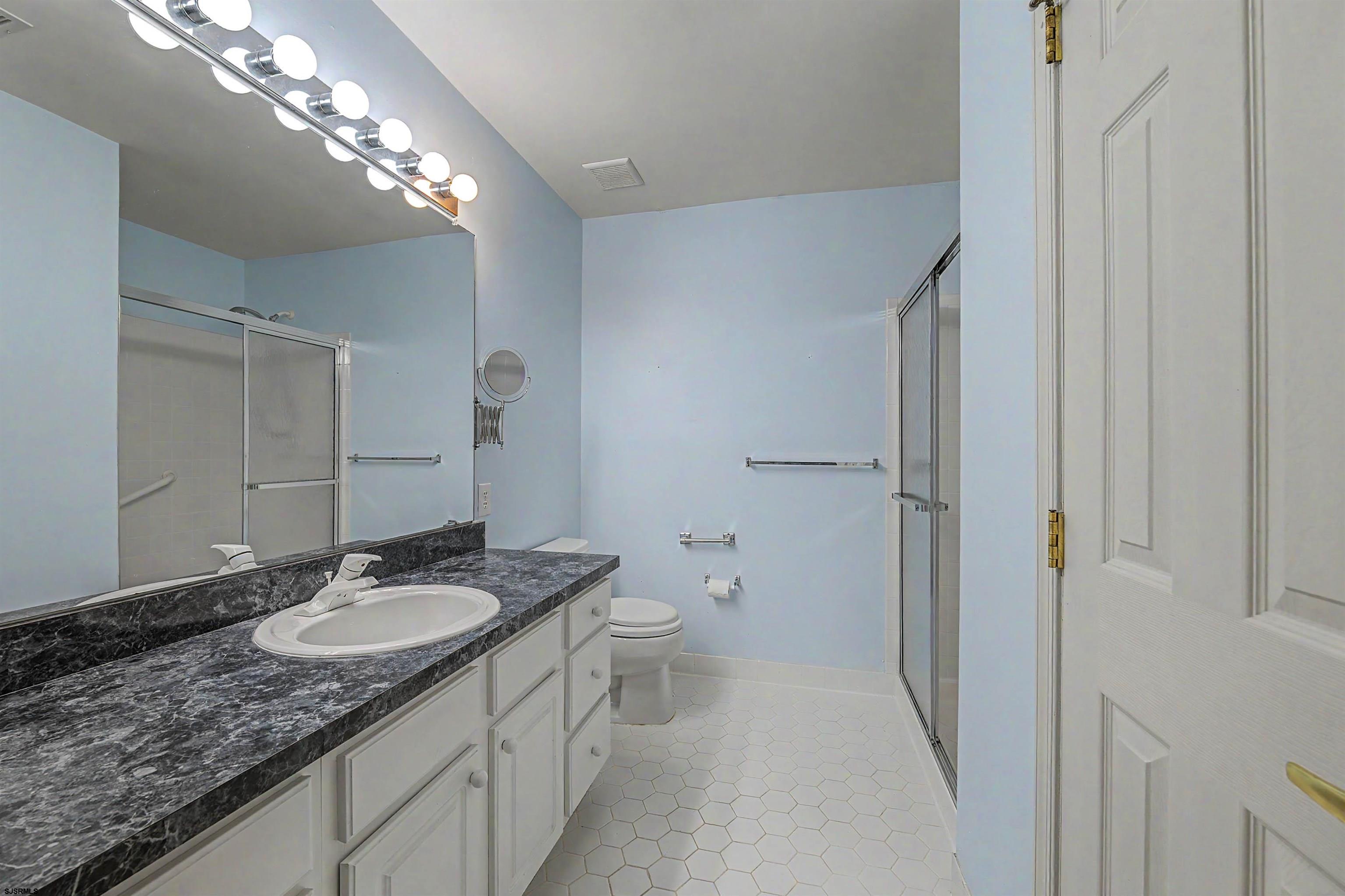 676 E Chancery Lane Galloway Township NJ 08205
