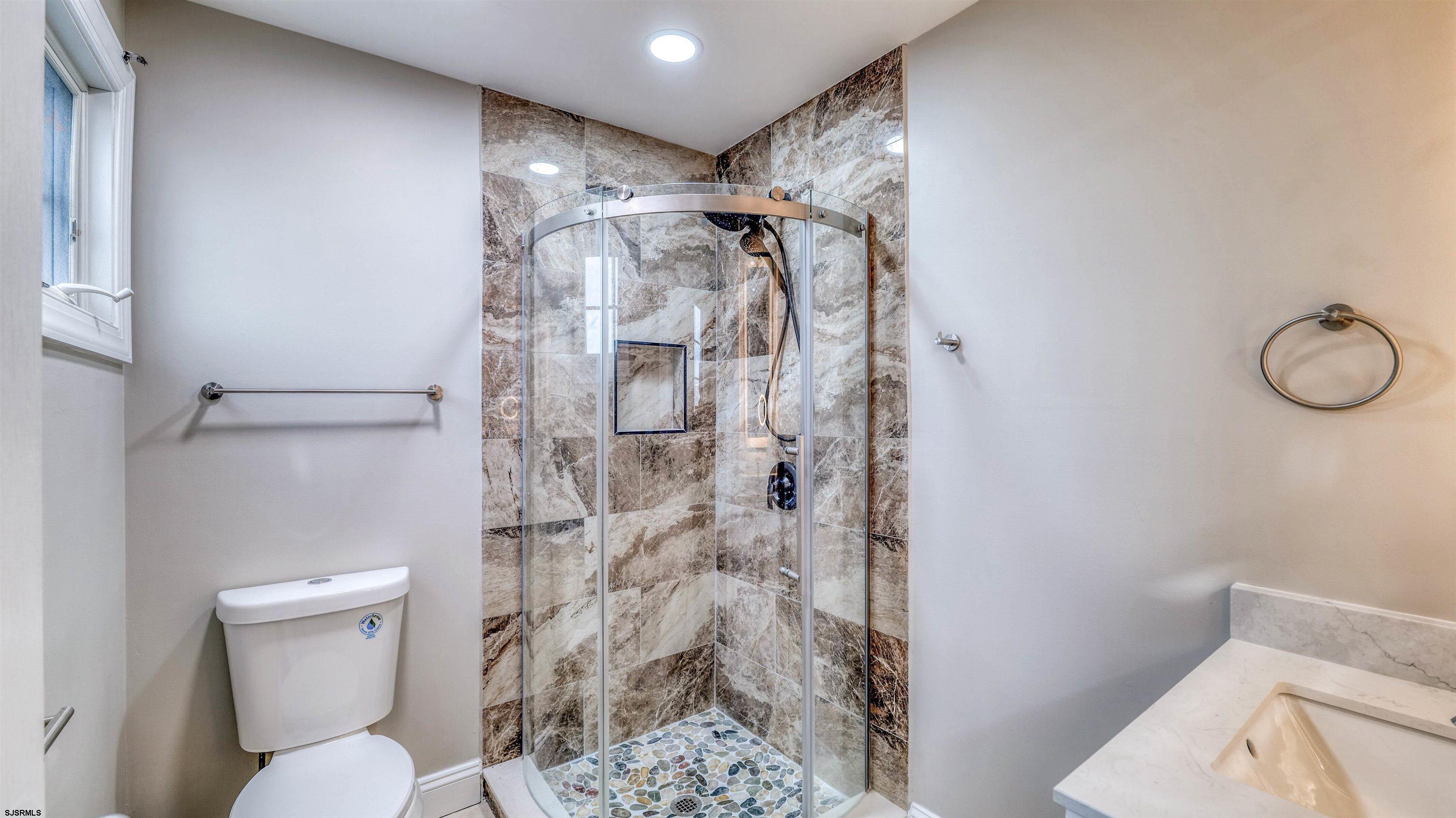 8 Neptune Drive Somers Point NJ 08244