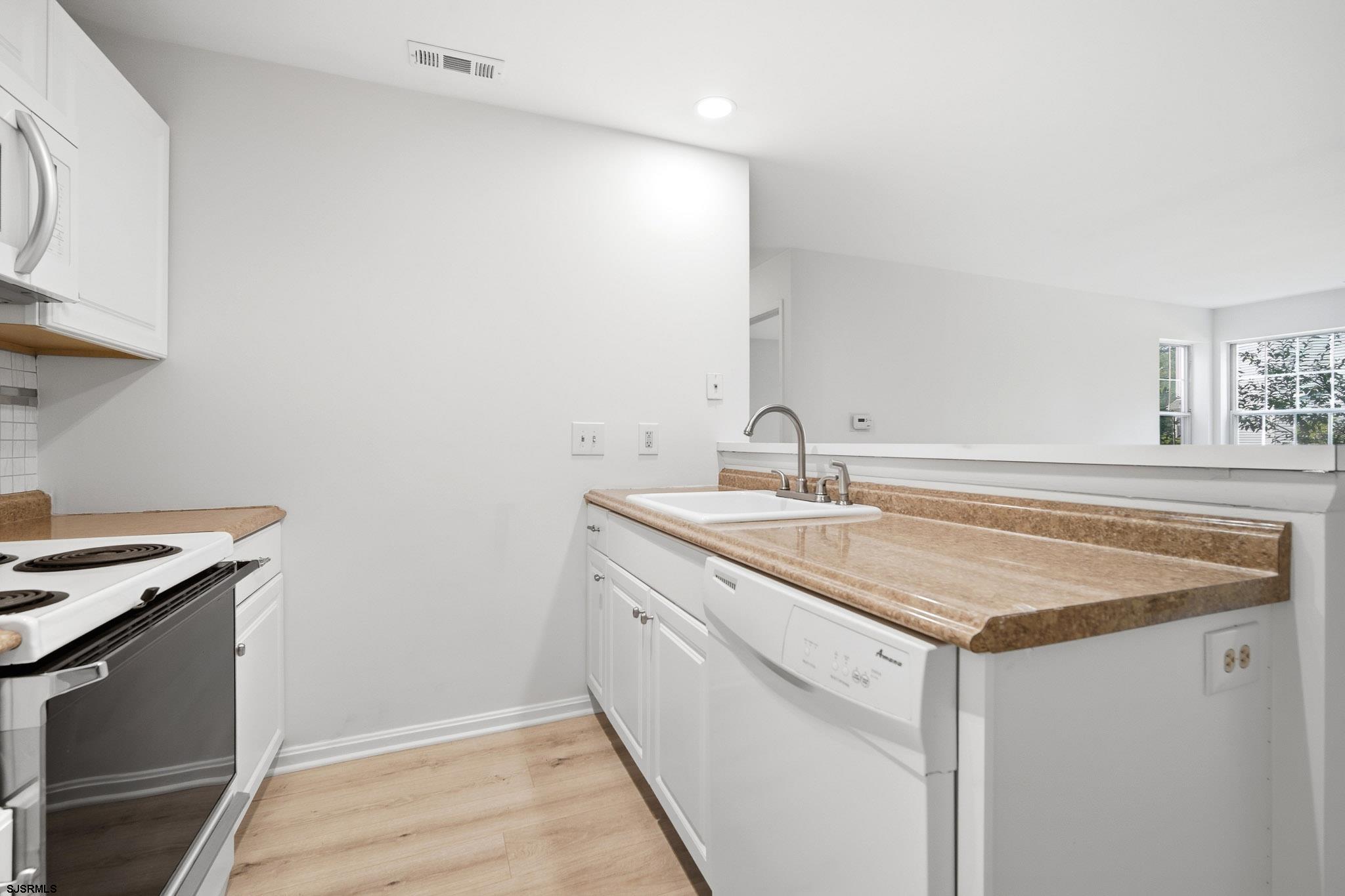 17 Driftwood Court Smithville NJ 08205