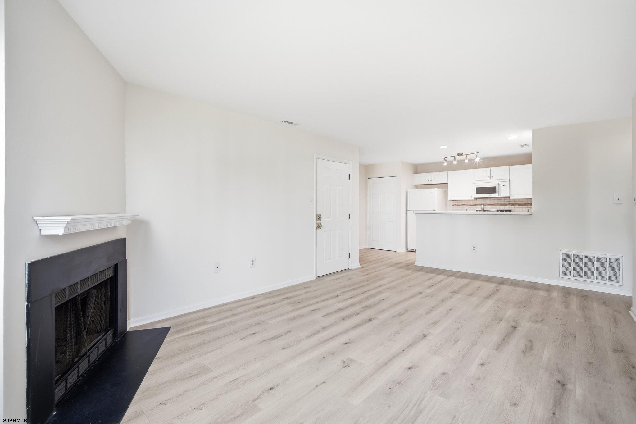 17 Driftwood Court Smithville NJ 08205