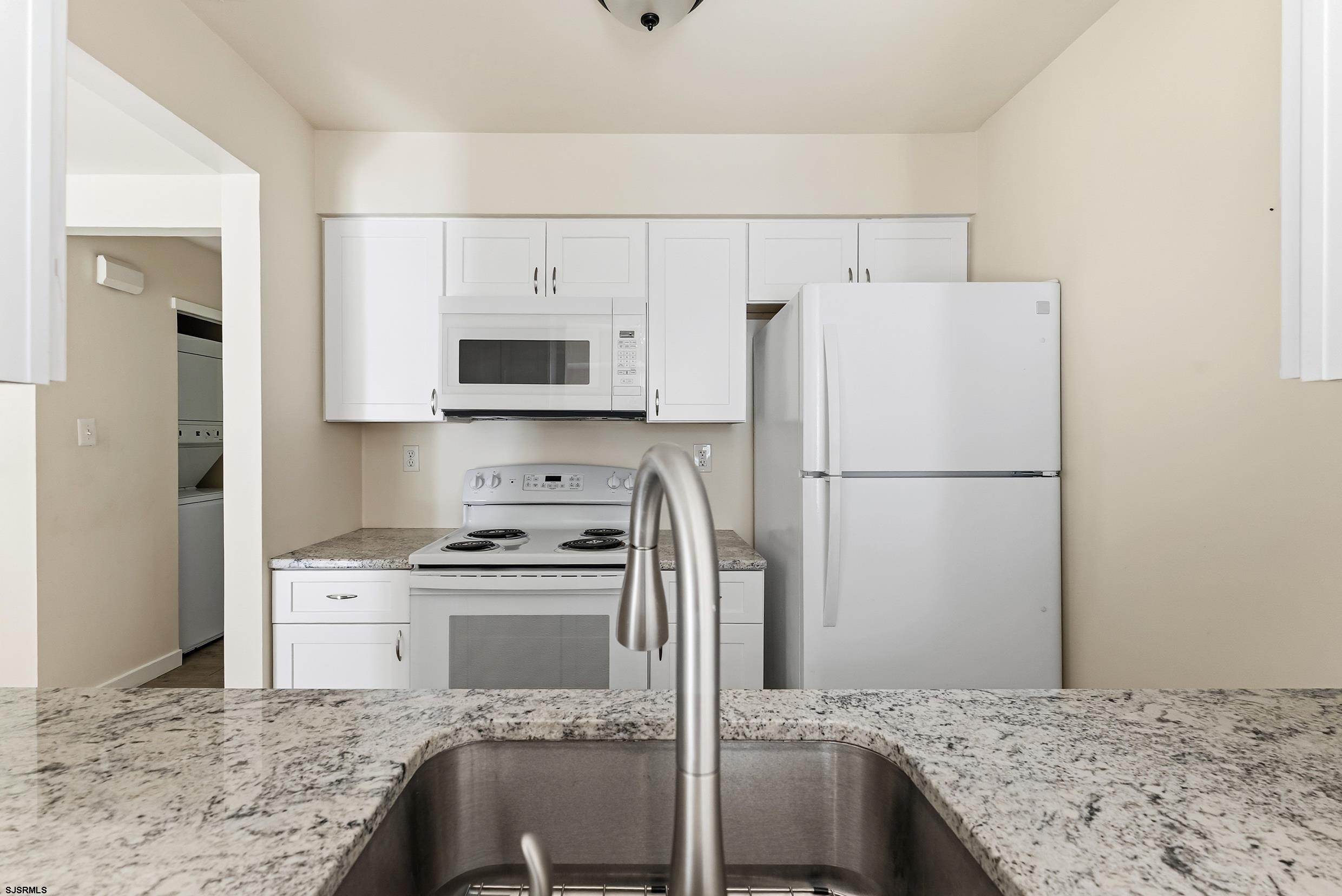 69 Waterview Smithville NJ 08205