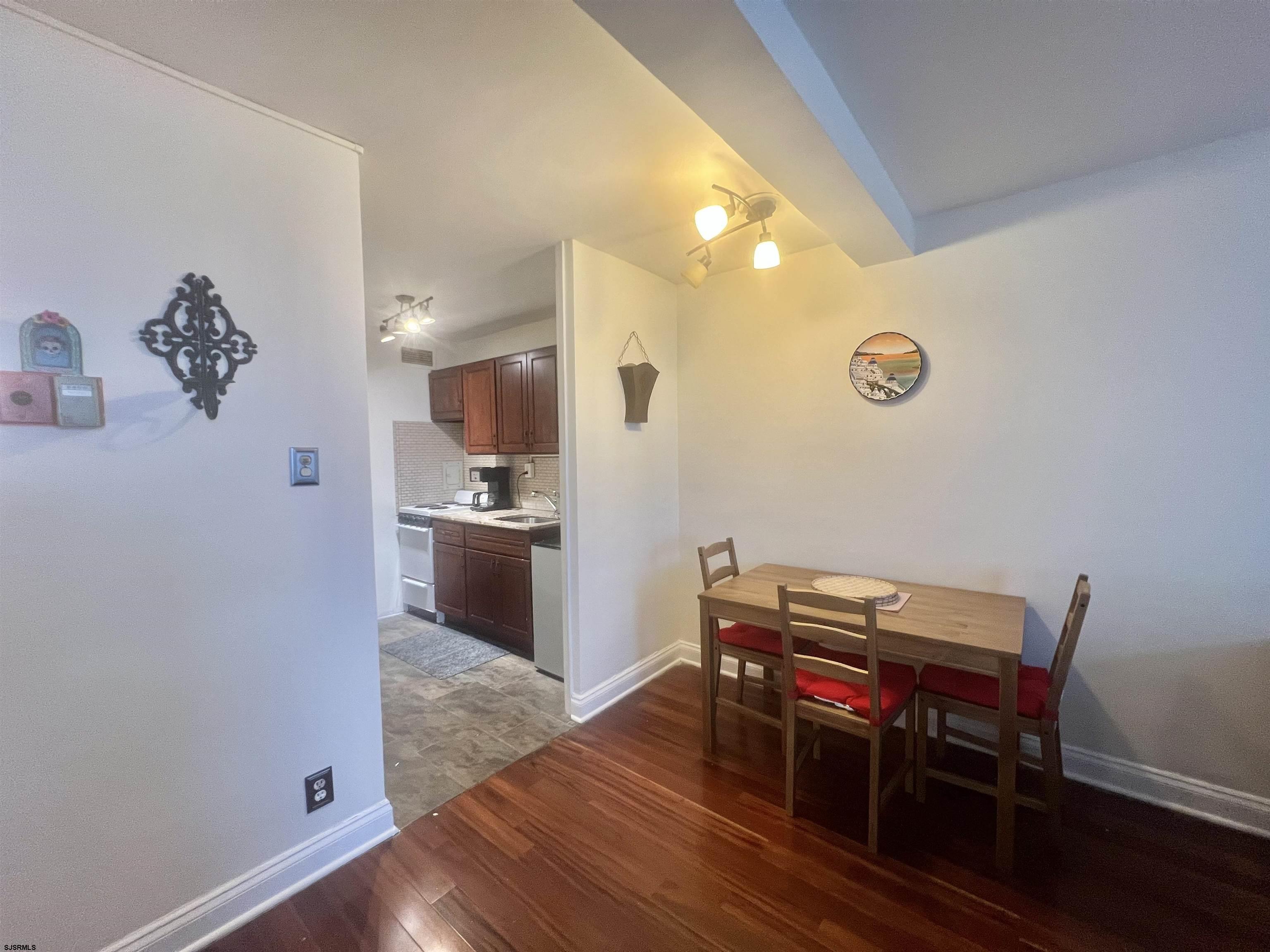 101 S Raleigh Atlantic City NJ 08401