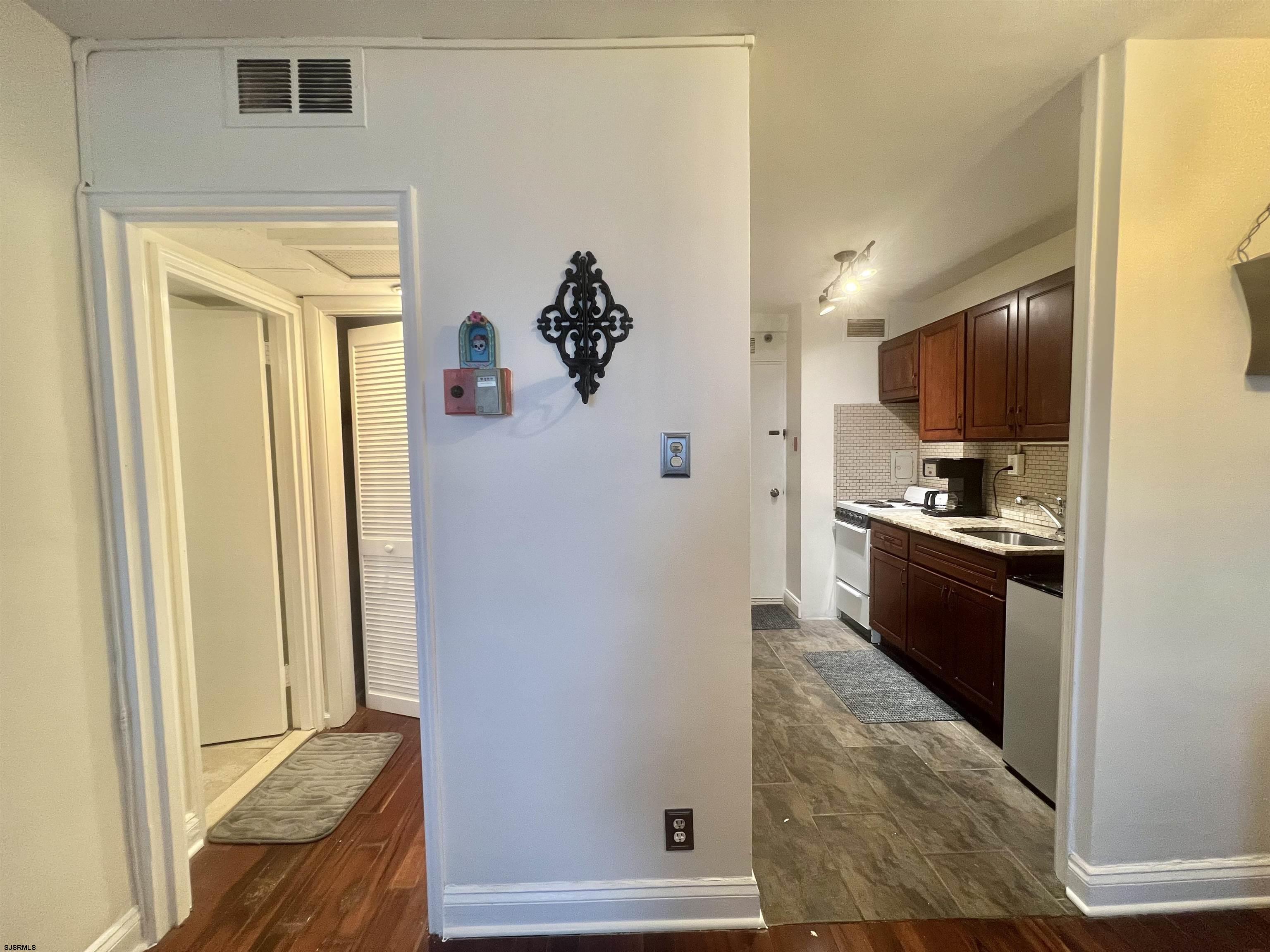 101 S Raleigh Atlantic City NJ 08401