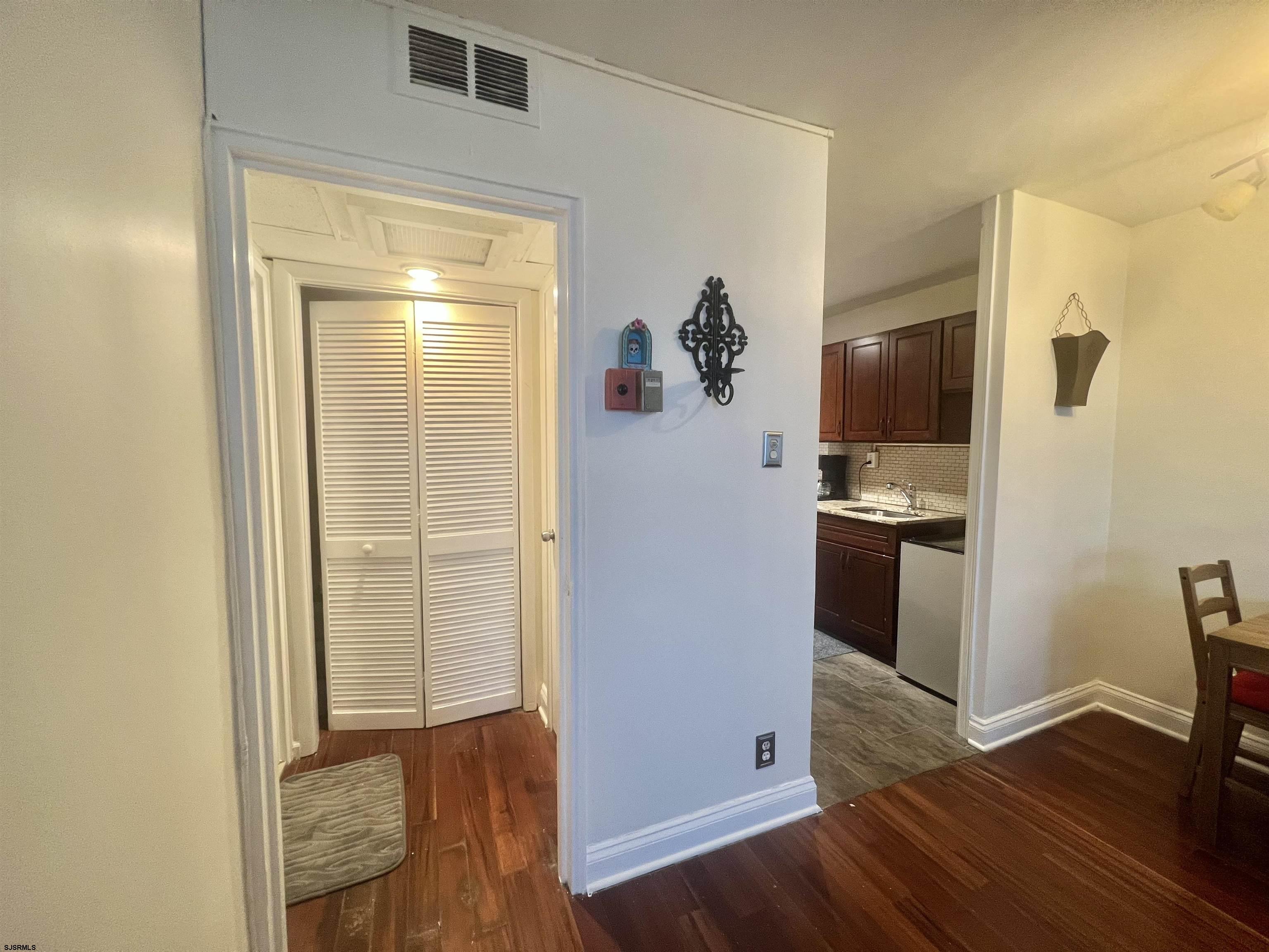 101 S Raleigh Atlantic City NJ 08401