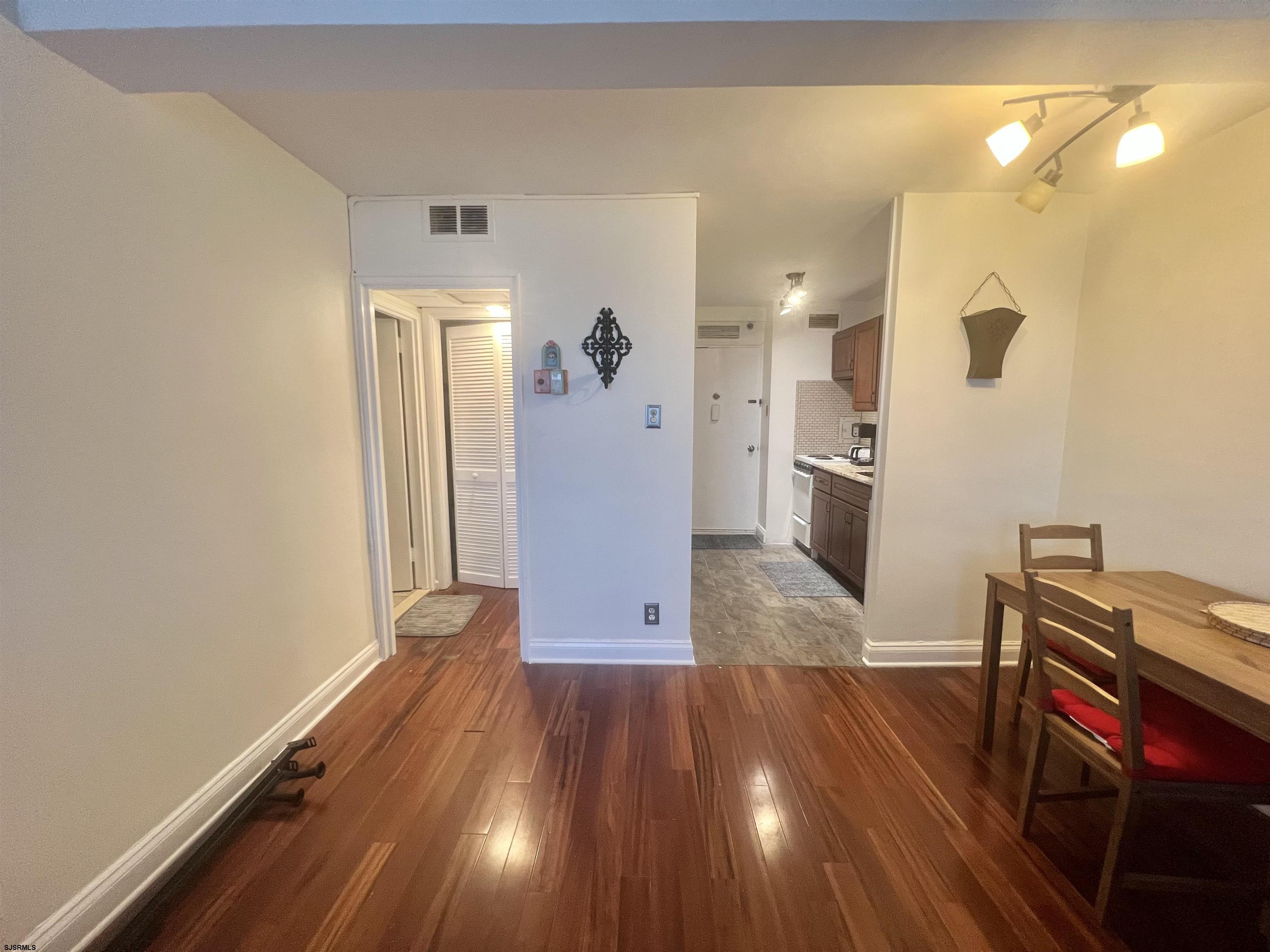 101 S Raleigh Atlantic City NJ 08401