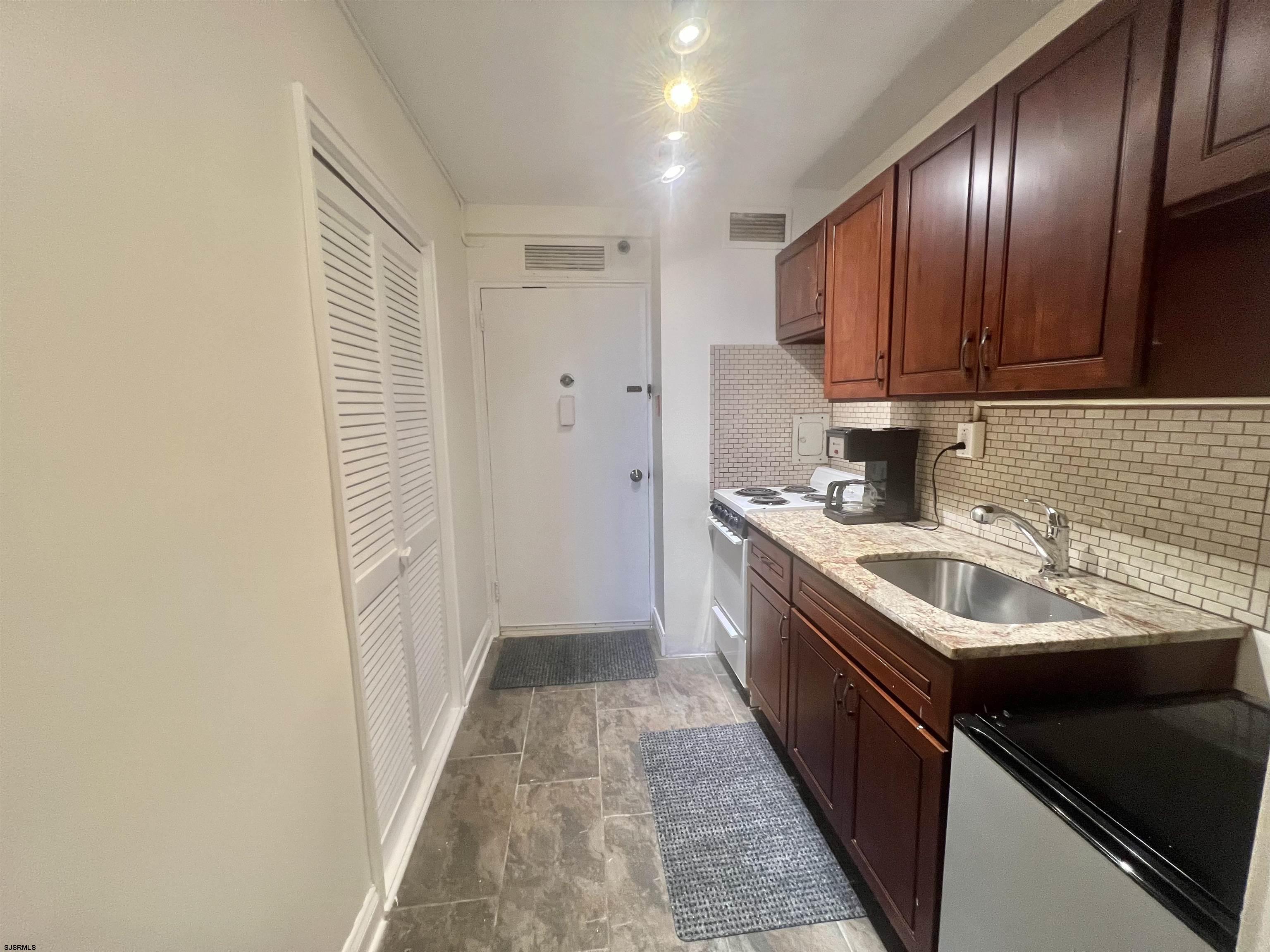 101 S Raleigh Atlantic City NJ 08401