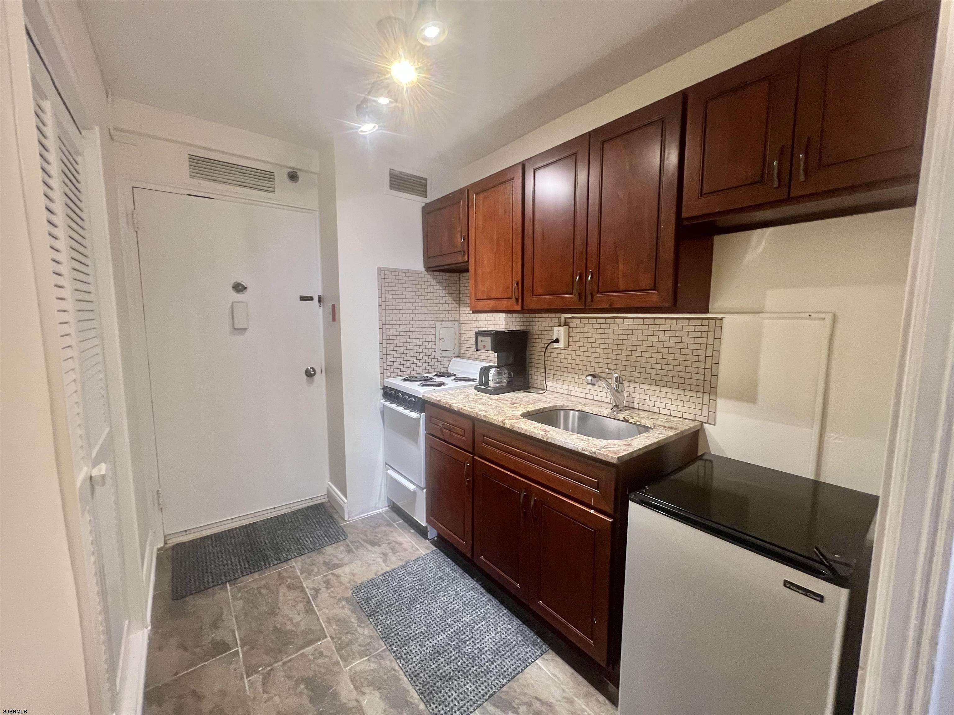 101 S Raleigh Atlantic City NJ 08401