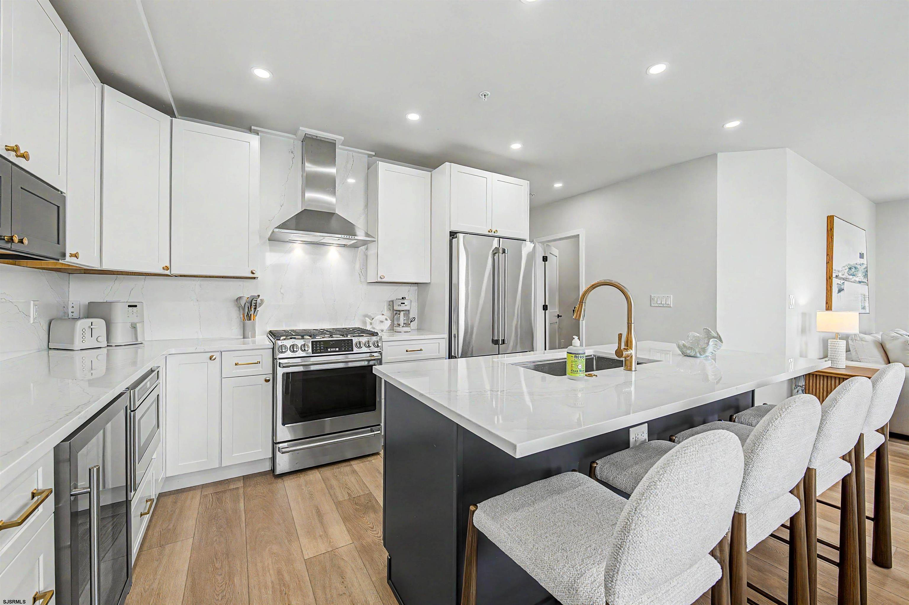 323 E Oak Avenue Wildwood NJ 08260