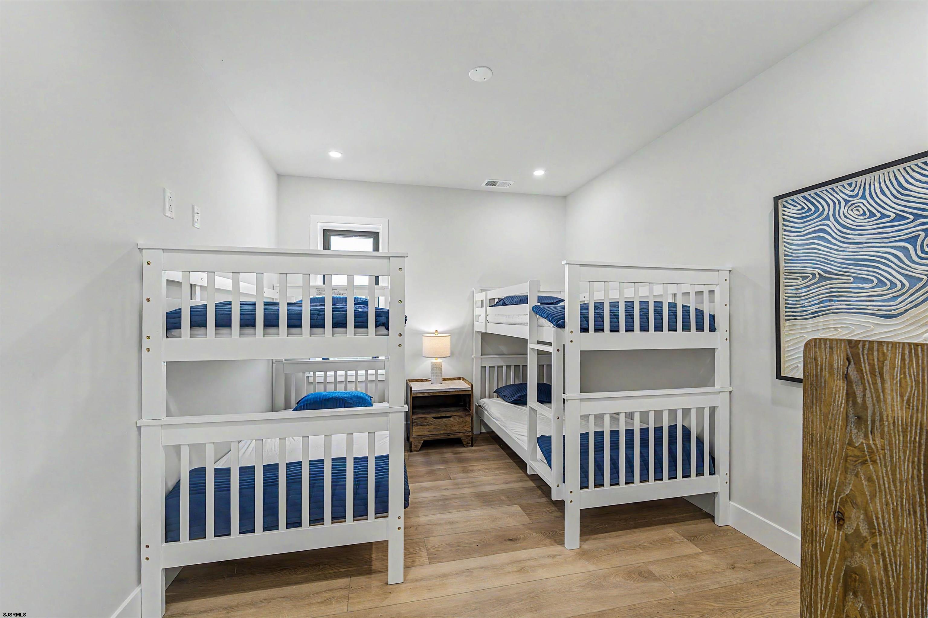 323 E Oak Avenue Wildwood NJ 08260