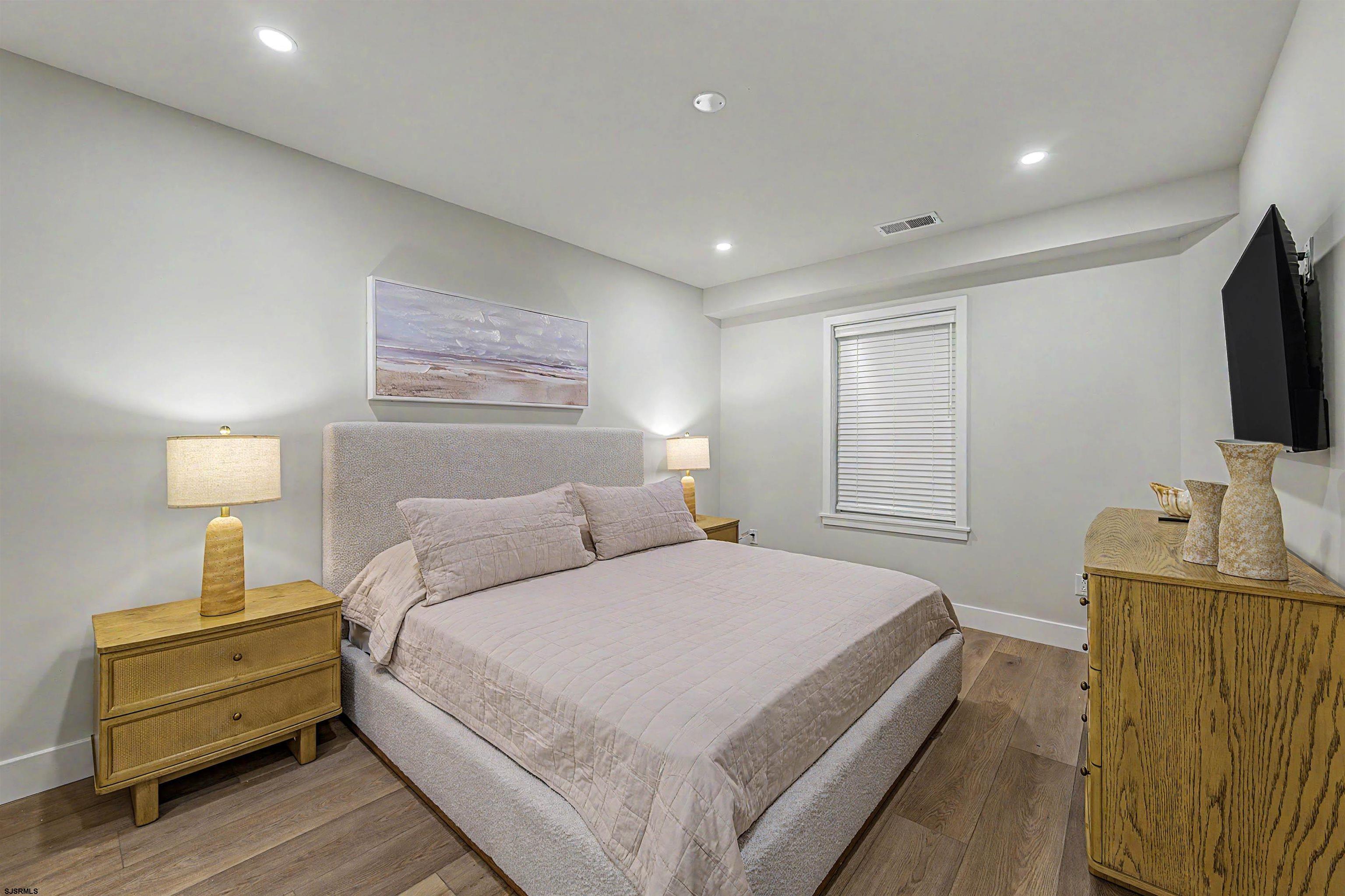 323 E Oak Avenue Wildwood NJ 08260