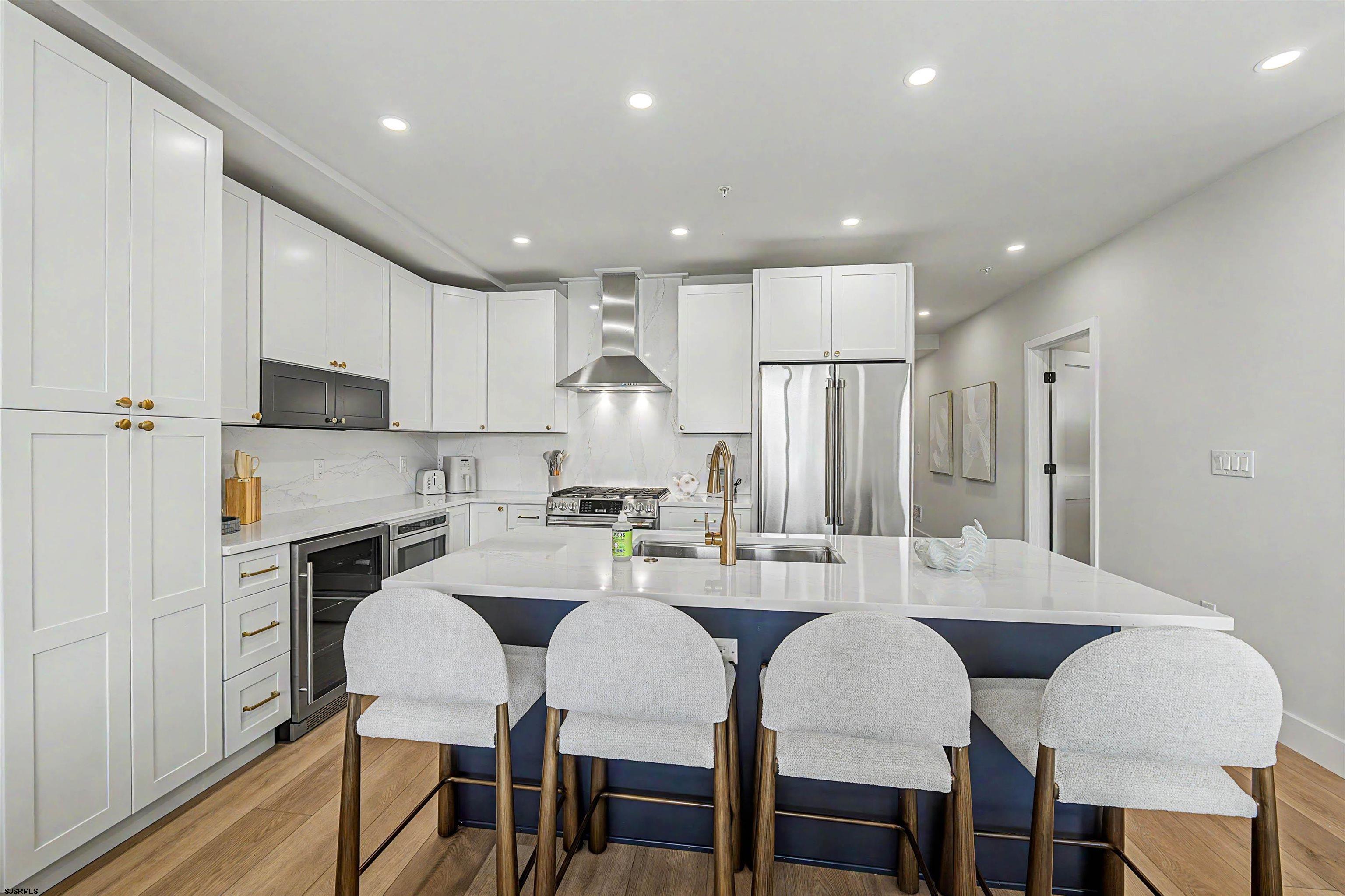 323 E Oak Avenue Wildwood NJ 08260