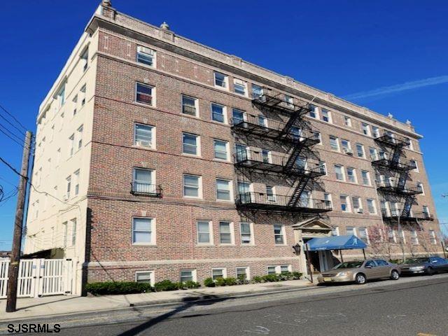 2 S Hartford Avenue Atlantic City NJ 08401