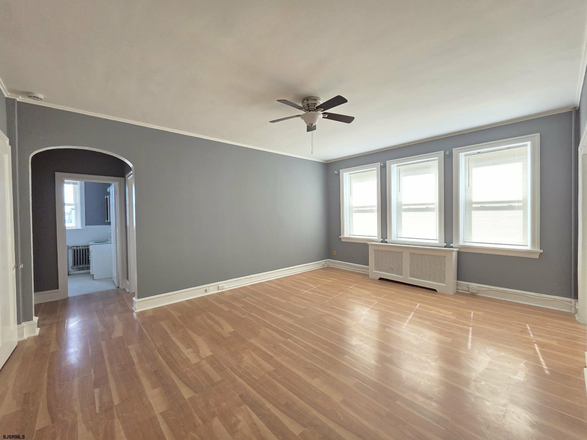 2 S Hartford Avenue Atlantic City NJ 08401