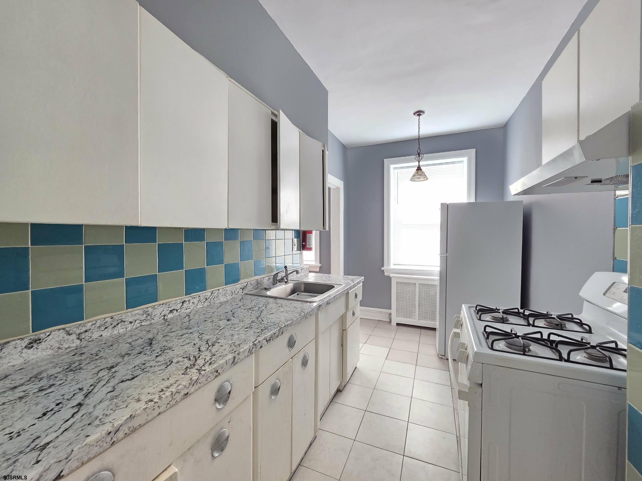 2 S Hartford Avenue Atlantic City NJ 08401