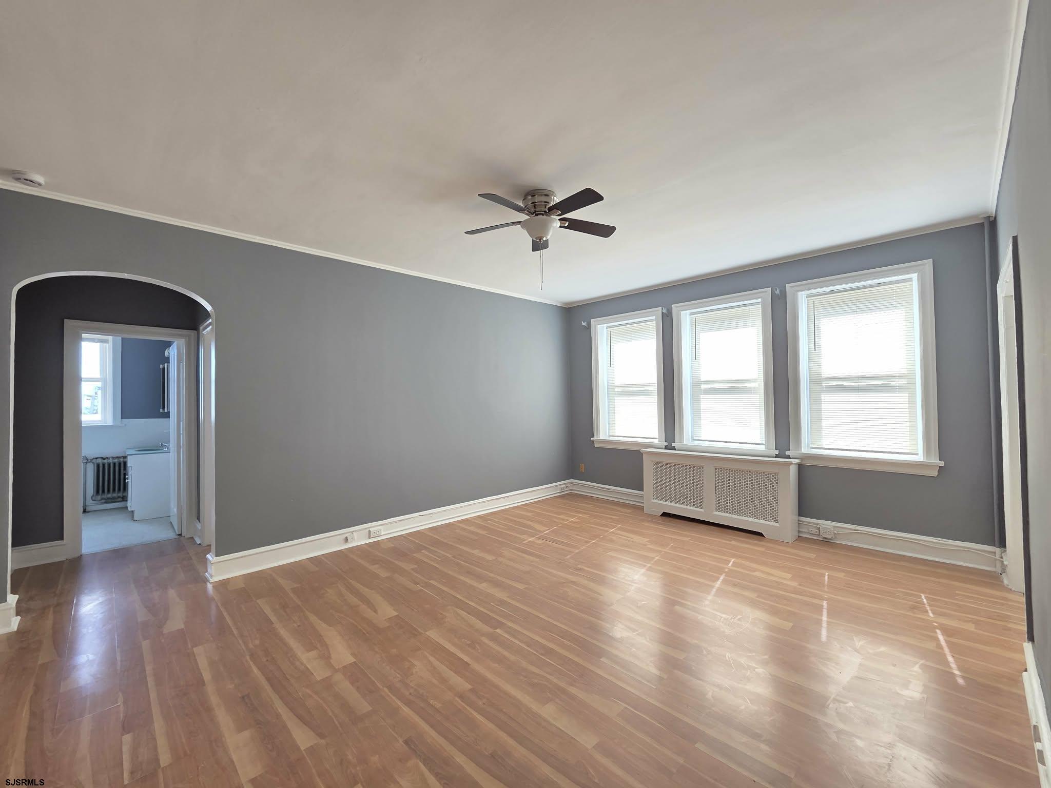 2 S Hartford Avenue Atlantic City NJ 08401