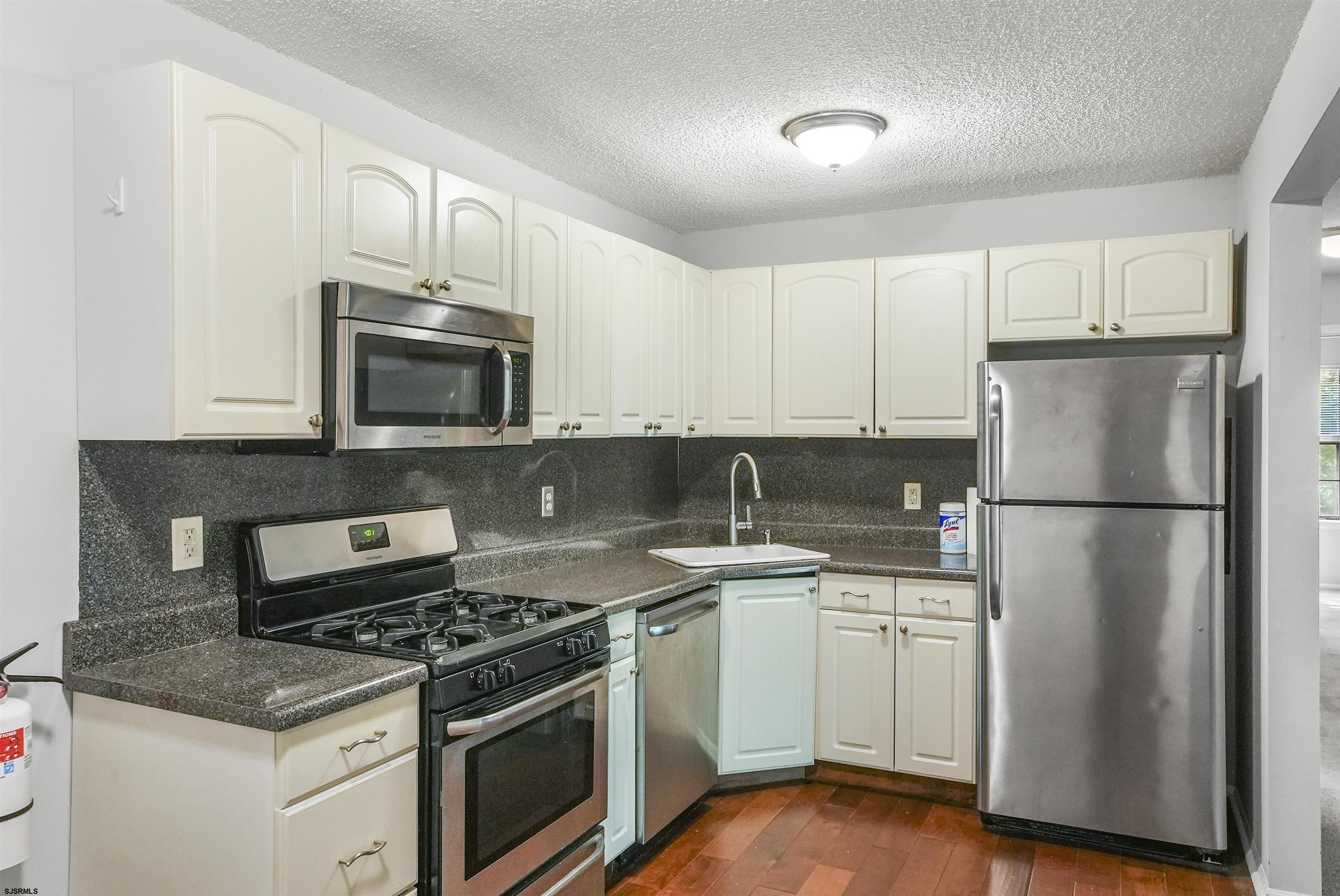99 Sussex Place Absecon NJ 08205